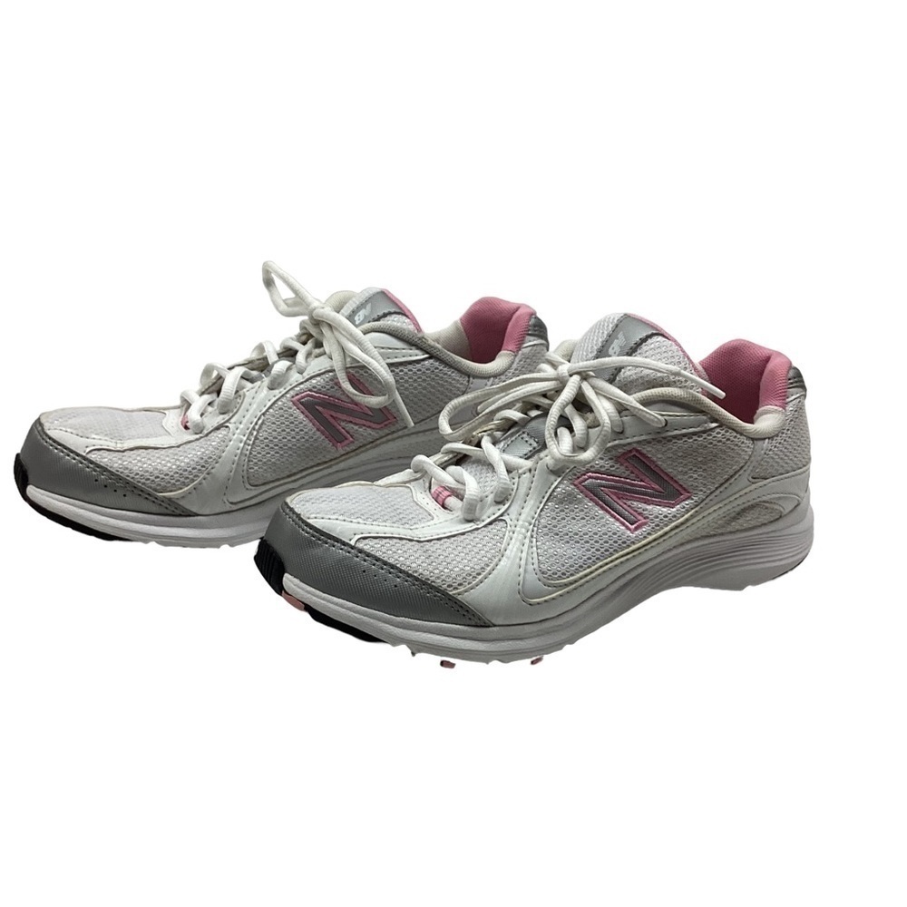 New Balance 496 Women’s White/Pink Sneakers.  Size 9